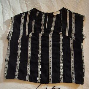 Ladies Top. Medium. Altar'd State